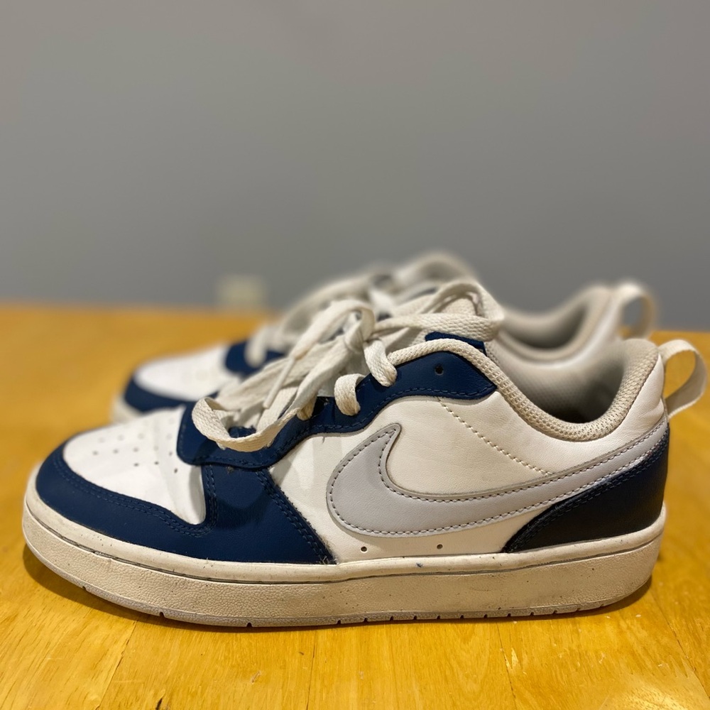 Nike Big Kids’ Court Borough Low Shoes